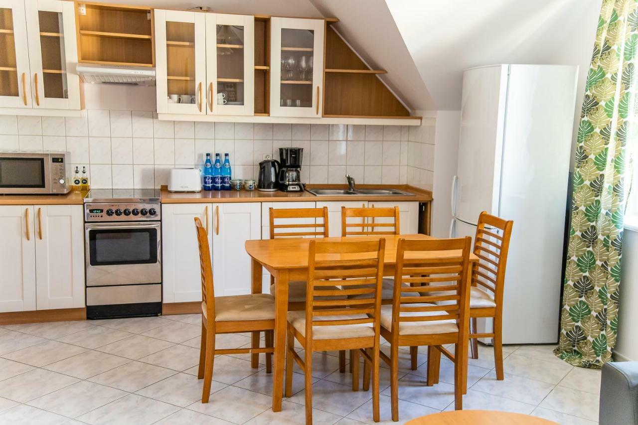 3-Bedroom Apartment Plac Neptuna By Noclegi Renters Miedzyzdroje Eksteriør billede