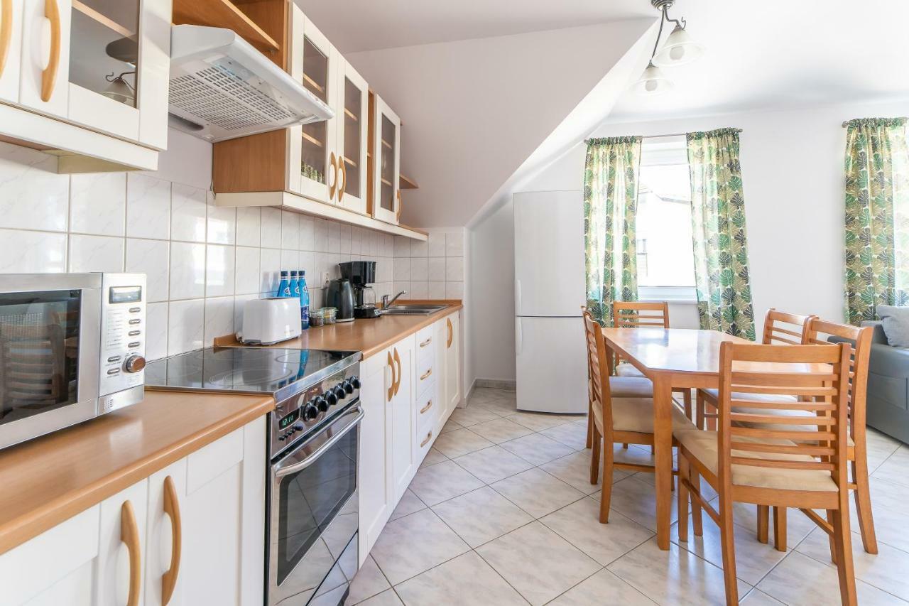 3-Bedroom Apartment Plac Neptuna By Noclegi Renters Miedzyzdroje Eksteriør billede
